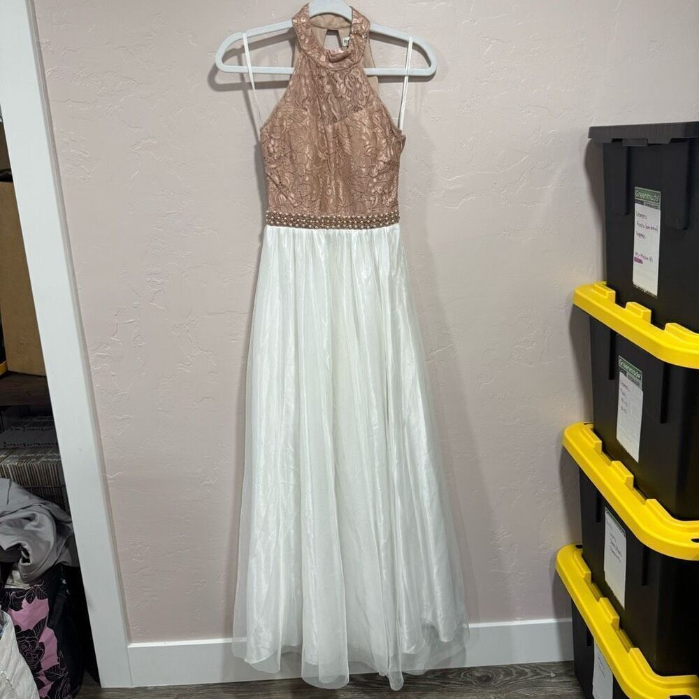 Xtraordinary Size 1 Pink Lace Halter Top Formal Dress